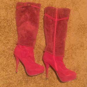 Women’s Size 11 Red Boot